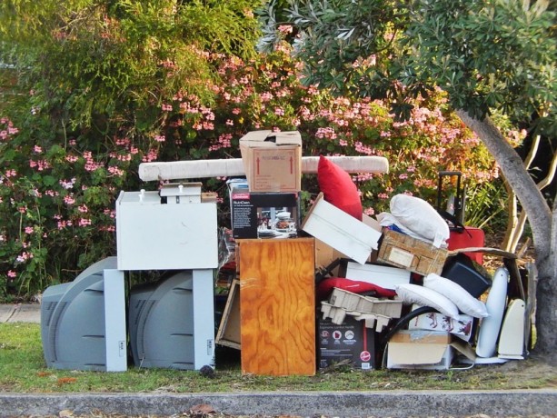 trash-removal-service-dubai-0527161730-big-1